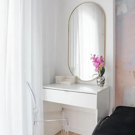 New Comfort 747 Apartment Warsaw